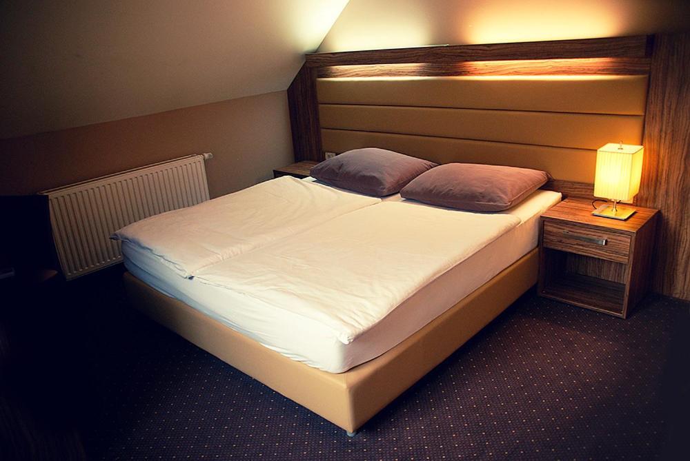 Hotel Opara Trebnje Oda fotoğraf